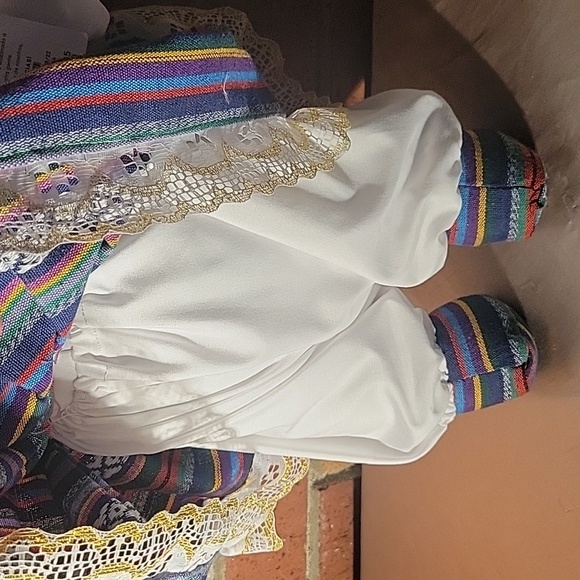 Nahanché Doll, "SHARING OUR TRADITIONS" - Picture 6 of 9